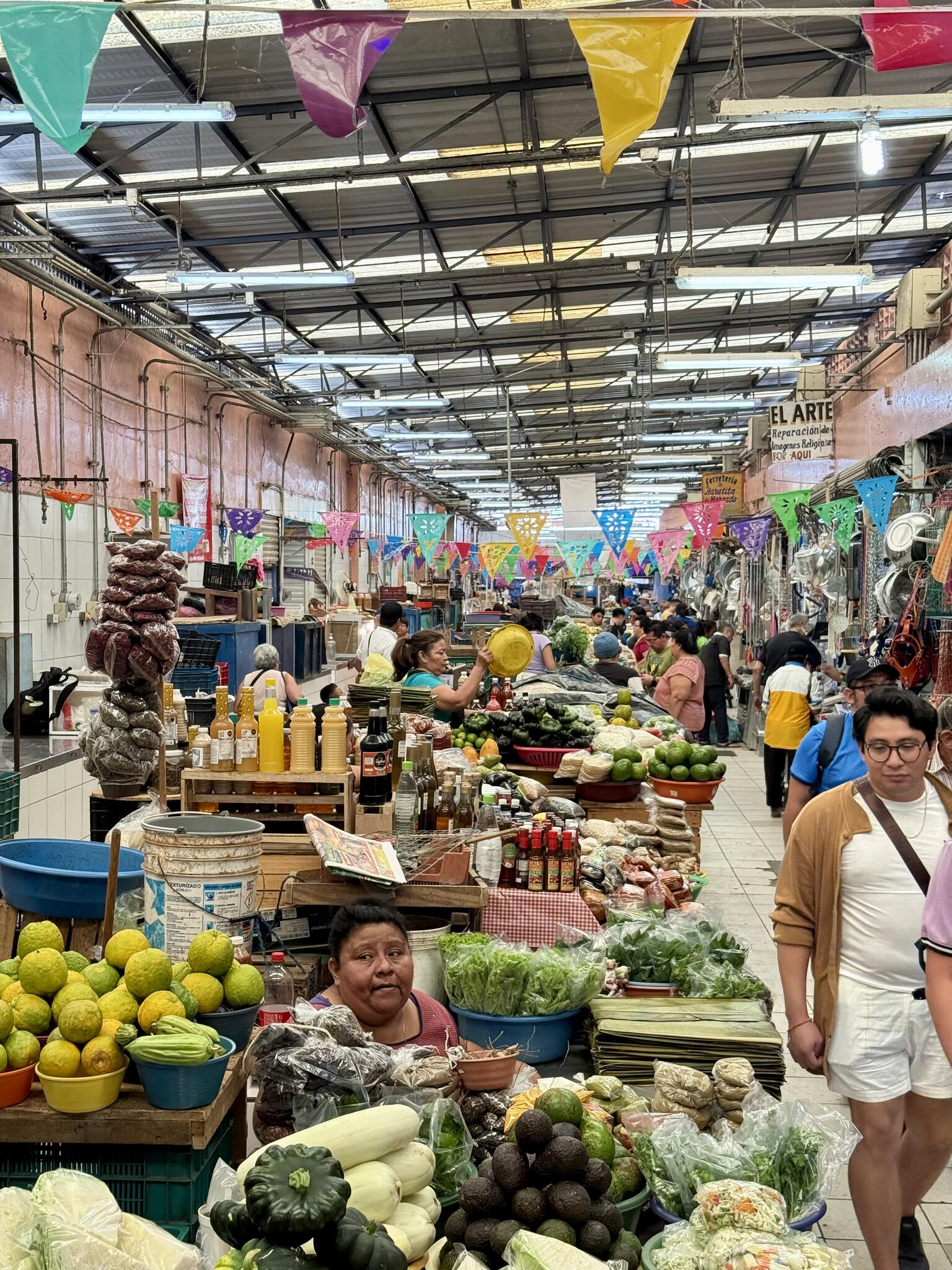 Mercado Lucas de Gálvez y Mercado de San Benito